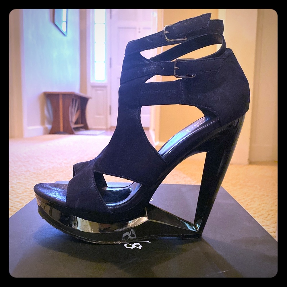 Velvet Angels Stanza